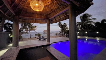 Udendørs pool