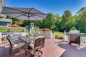 Outdoor dining - Adirondack Retreat w/ Heated Pool & Scenic Views! (North Creek)