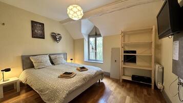 2 soveværelser, strygejern/strygebræt, weekendseng, gratis Wi-Fi