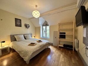 2 camere, ferro/asse da stiro, culla da viaggio, Wi-Fi gratuito