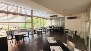 Business center - Hotel Austral Suites (Cali)