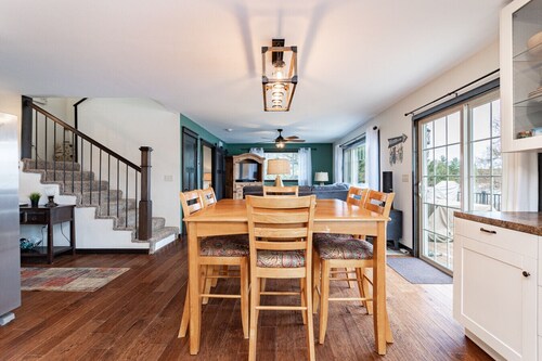 The Lakeside - Hot Tub, Dog Friendly, Trail Acces - Pontoon Rental - On Lake Winter