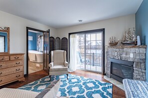 Smart TV, fireplace, DVD player