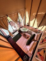 1 habitación, decoración personalizada y ropa de cama 