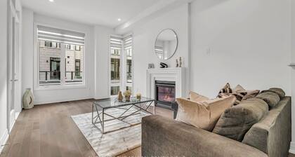 Luxury newly built home in Richmond hill