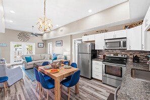 Private kitchen - Laguna Matata By Book That Condo (Panama City Beach)