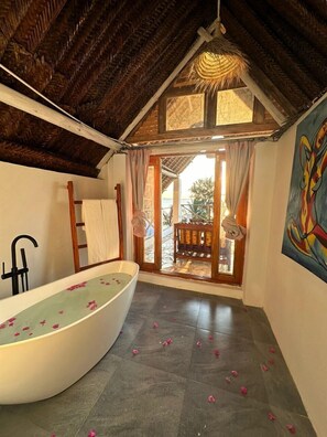 1 bedroom, free WiFi, bed sheets - A-Frame Oceanview Cottage - Bed & Breakfast (Fukuchani)