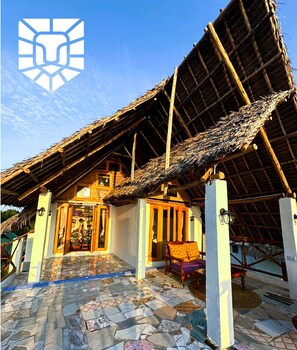 Exterior - A-Frame Oceanview Cottage - Bed & Breakfast (Fukuchani)