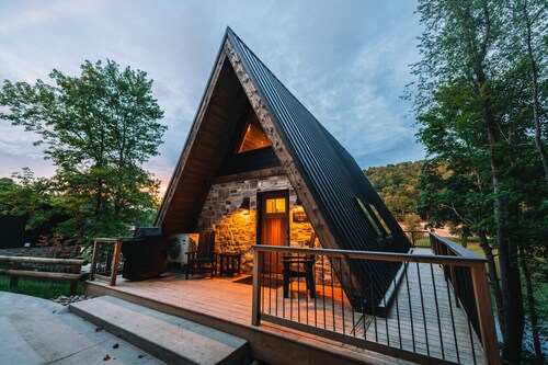 A-Frame Cabin on 95-acres with 2 private lakes