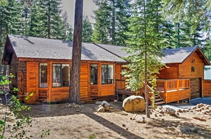 Exterior - Cozy Family Friendly Truckee/Northstar Cabin w/ Fireplace! (Truckee)
