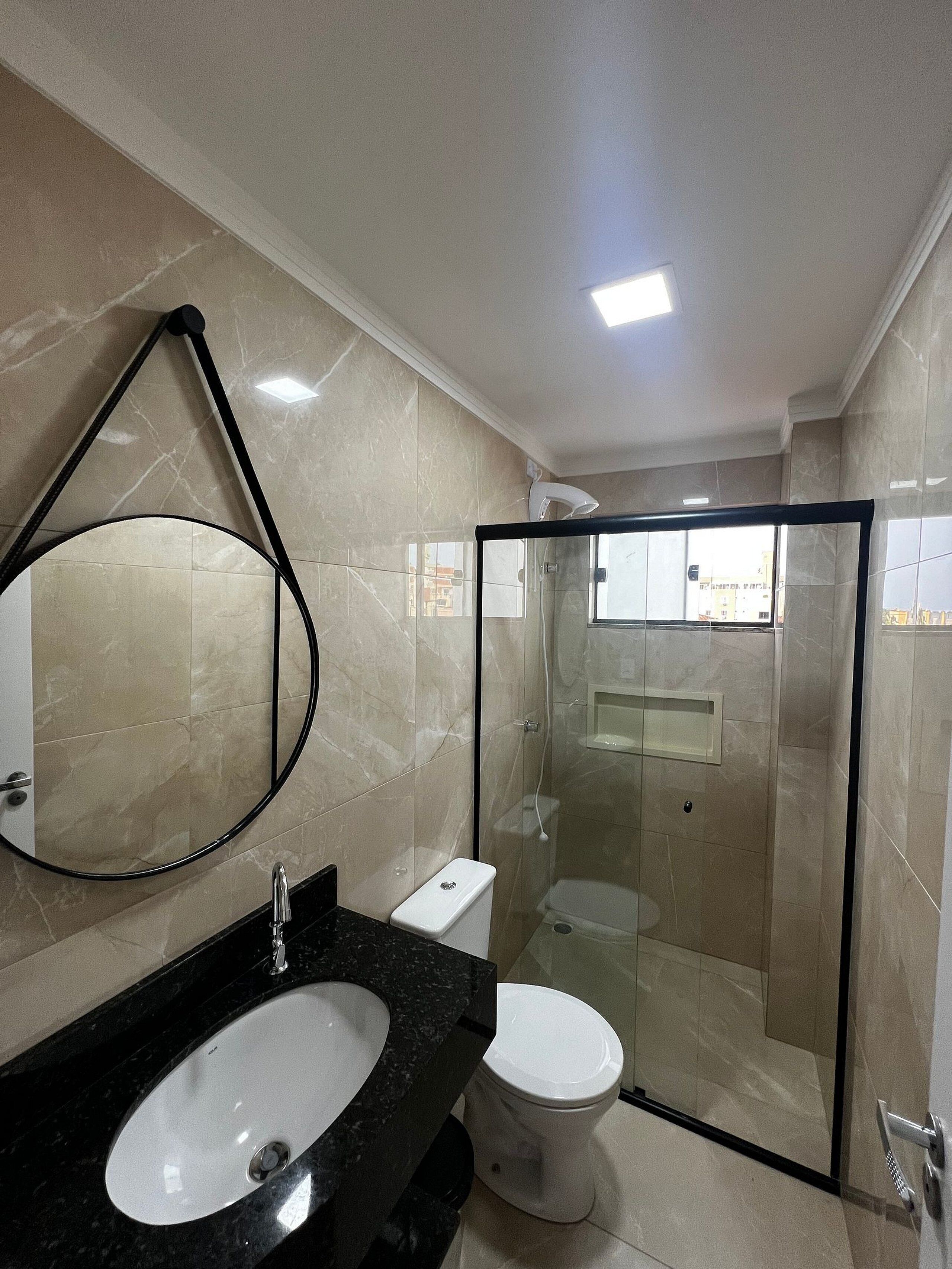 Appartement | Salle de bain | Douche, serviettes fournies