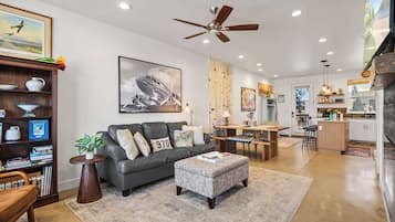 Smart TV, fireplace, offices