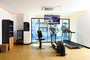 Fitness facility - Floral Court Hotel and Residence (Bangkok)