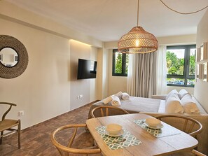 1 bedroom, iron/ironing board, free WiFi, bed sheets - APARTAMENTOS LAS CIENCIAS O. Wi-Fi + Parking + Aire Acondicionado (Valencia / València)