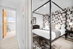 2 bedrooms, iron/ironing board, free WiFi, bed sheets - Luxury 2 Bedroom Apartment  - WiFi - Smart TV (Birmingham)