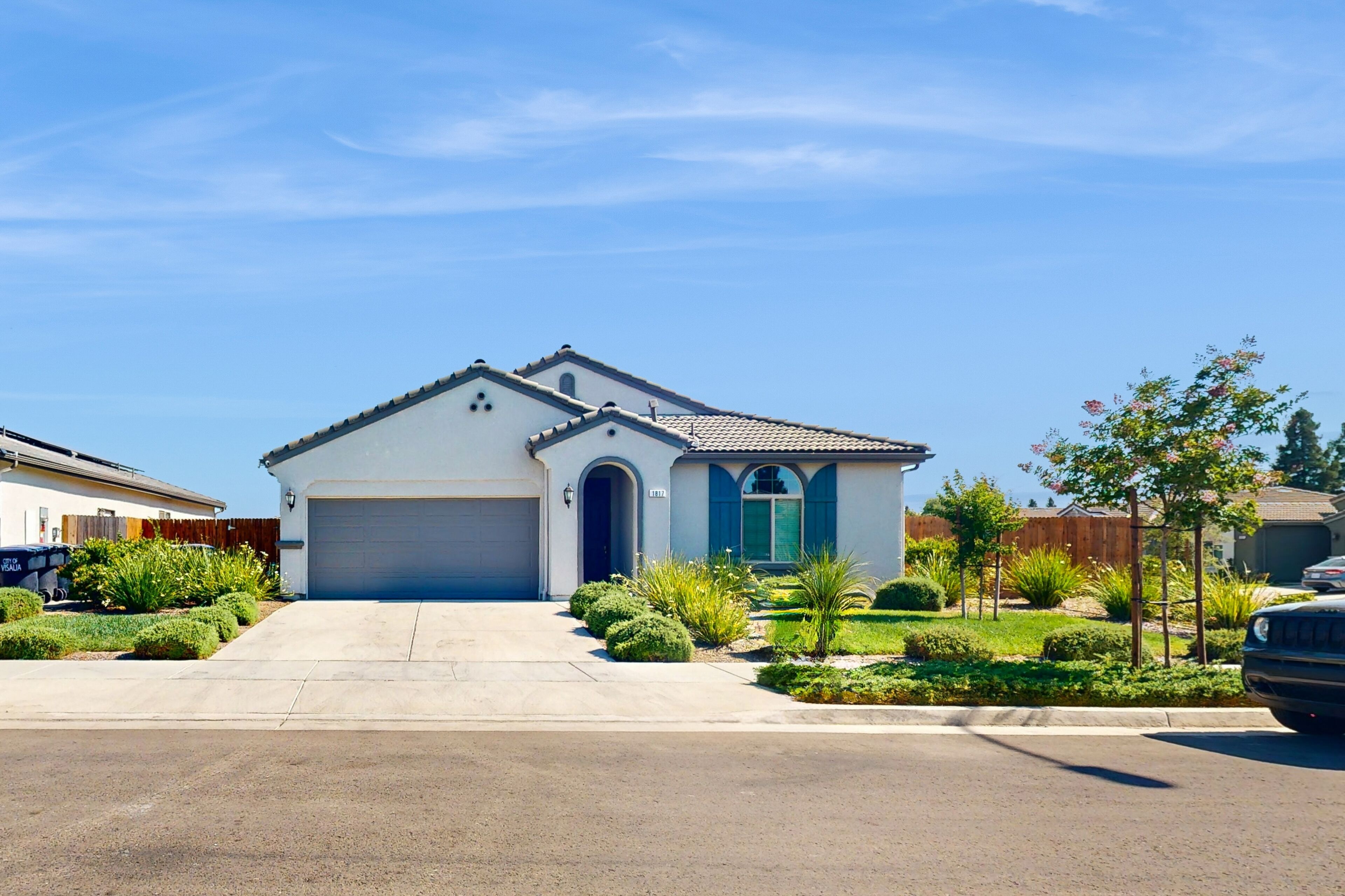 Stunning home with an enclosed yard, pool, jetted tub, board games, W/D, & AC