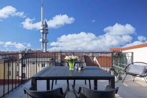 Executive Apartment with Terrace | Terrasse/Patio