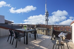 Executive Apartment with Terrace | Terrace/patio