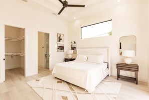 4 bedrooms, desk, iron/ironing board, travel crib