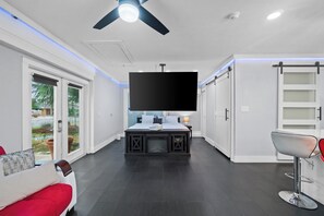 Standard Studio | Living area