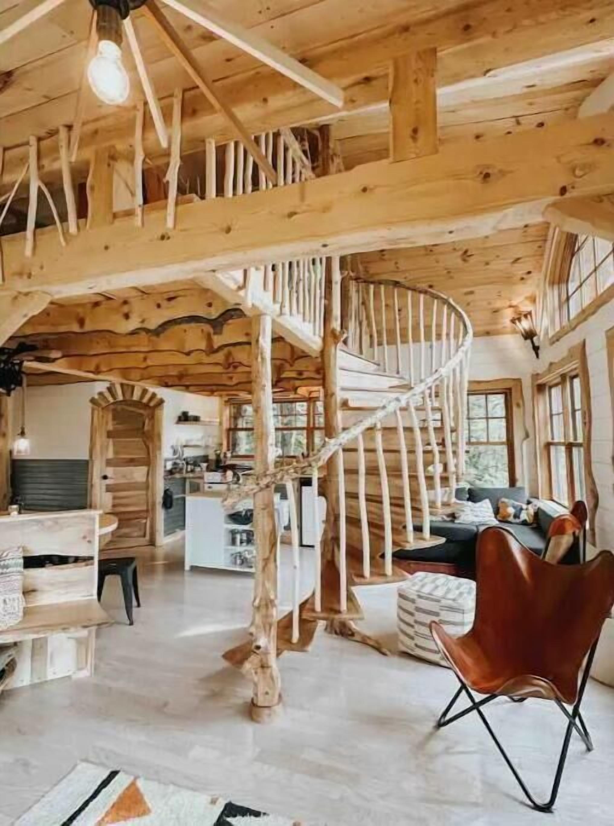 CLOSE TO SKI RESORTS! - authentic TreeHOUSE 20 min fr. Mad River Glen, Sugarbush