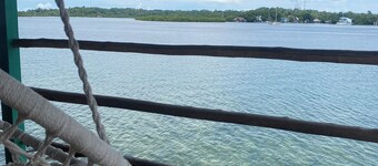 Oceanfront, 3-bedroom house in Secluded, Paradise