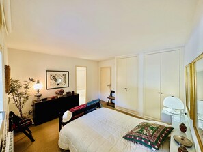 4 chambres, fer et planche à repasser, Wi-Fi, draps fournis