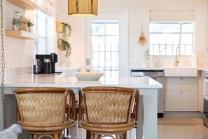 Fridge, microwave, oven, stovetop - House of Rio, Seaside Getaway (Jensen Beach)