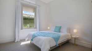 3 Schlafzimmer, Bügeleisen/Bügelbrett, Reisekinderbett, WLAN