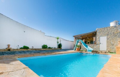 Bonita casa en Casariche con WiFi