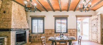 Nice home in Casariche with WiFi