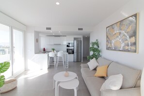 TV - Global Vacacional: Apartment with large terrace with sea views (Canet d´en berenguer)