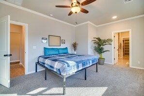 3 bedrooms, WiFi, bed sheets - Near Grand Lake: Charming Grove Home w/ Deck (Grove)
