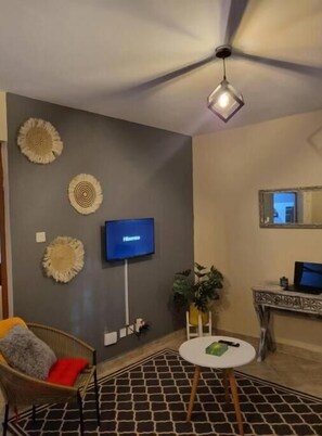 Living area - 33 @ Epic - Access to Pool & Gym (Nairobi)