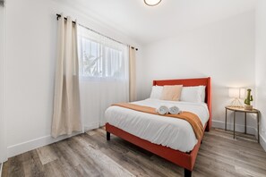 4 dormitorios, tabla de planchar con plancha, wifi y ropa de cama