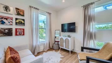 Télévision, espaces bureaux