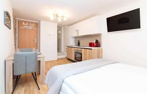 1 室のベッドルーム、旅行用ベビーベッド、WiFi (無料)、ベッドシーツ