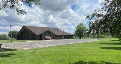 The Echo Center - transformed into space for family/large groups or retreats. 