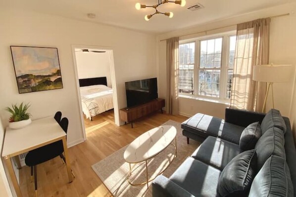 Living area - Singing Jersey City Blues (Jersey City)