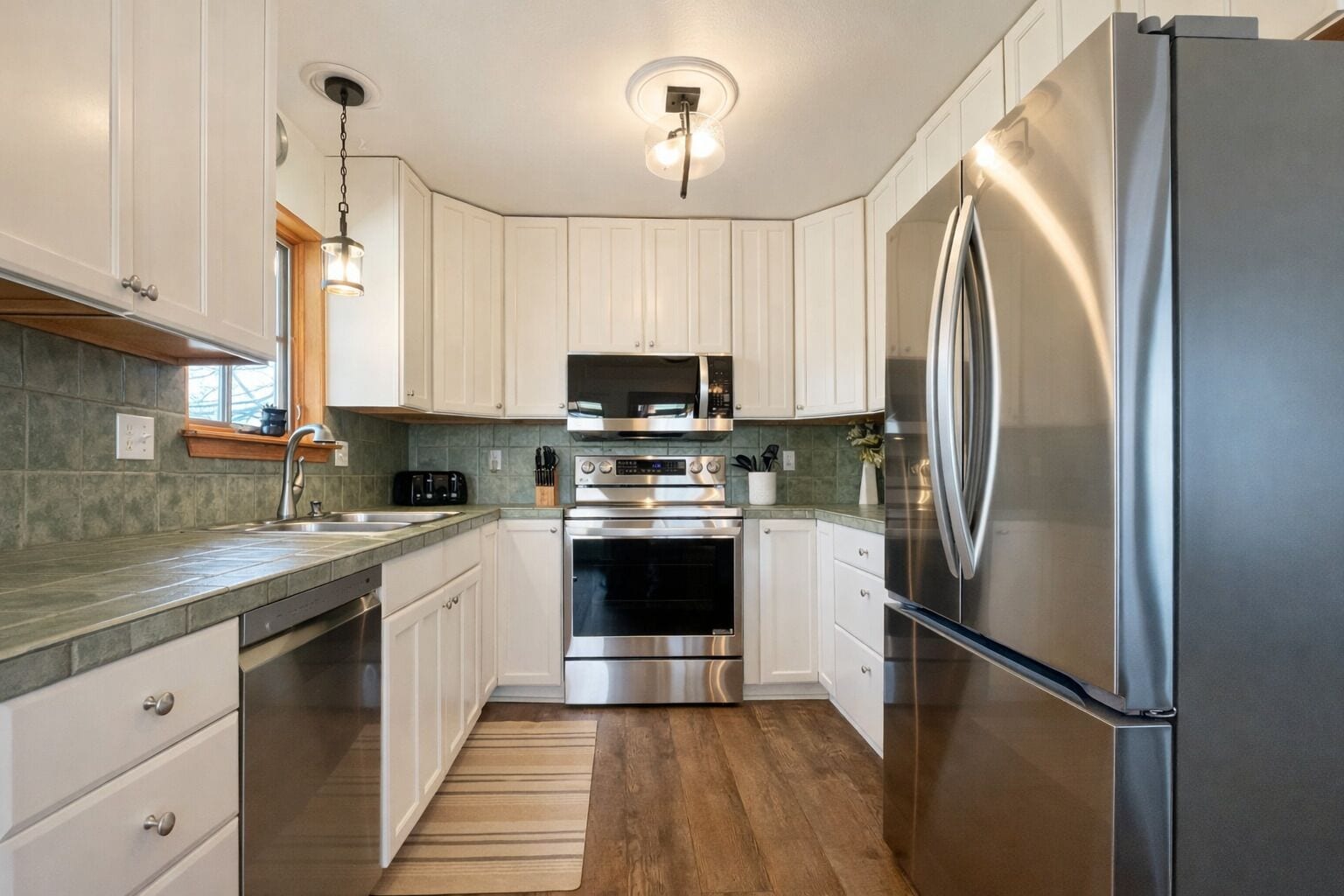 House, Multiple Beds, Patio, Mountain View (2625 Hanover Drive) | Private kitchen | Fridge, microwave, oven, stovetop