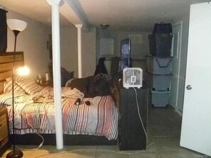 4 bedrooms, WiFi, bed sheets - Comfy House Near The City (Newburgh)