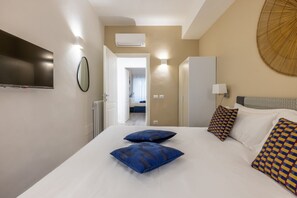 2 chambres, fer et planche à repasser, Wi-Fi, draps fournis