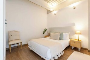2 chambres, fer et planche à repasser, lit de bébé portatif, Wi-Fi