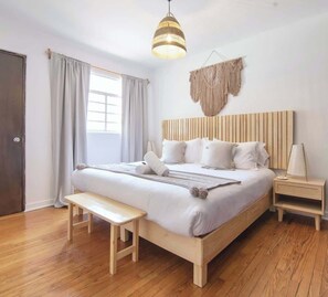 2 bedrooms, iron/ironing board, travel cot, WiFi