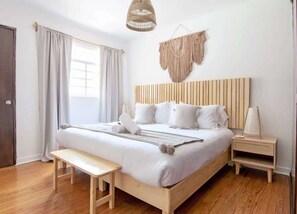 2 bedrooms, iron/ironing board, travel cot, WiFi