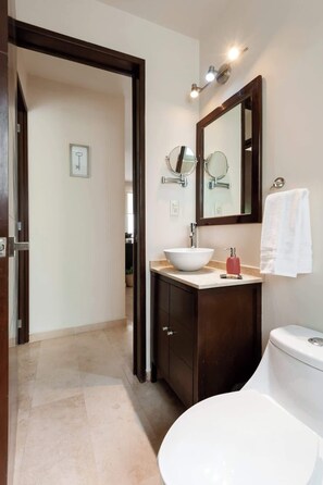 Shower, hair dryer, shampoo