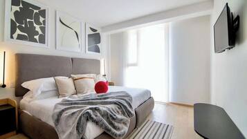 2 bedrooms, iron/ironing board, travel cot, WiFi