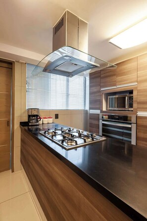 Fridge, microwave, oven, stovetop - Private jacuzzi, great views and perfect location! (Ciudad de México)