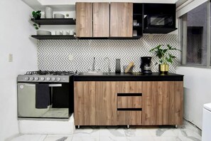 Fridge, microwave, oven, stovetop