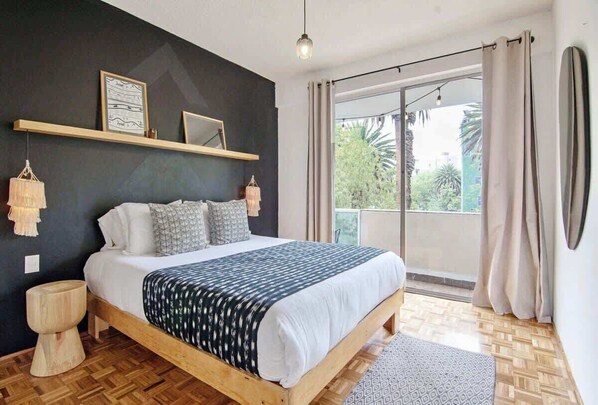 4 bedrooms, iron/ironing board, travel cot, WiFi